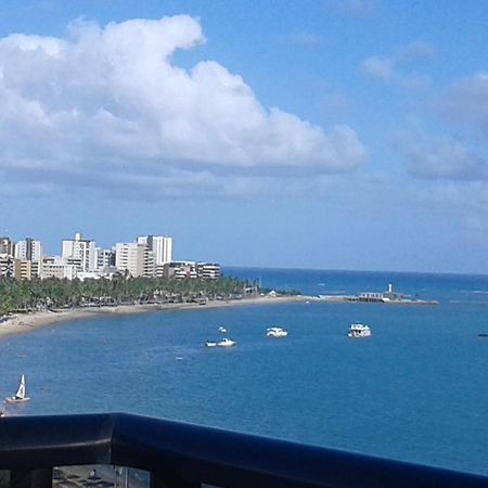 Na Beira Mar De Pajucara- Edif Neo- Apartamento Quarto E Sala- Tem Varanda - Vista Lateral Do Mar- Rua Julio Plech Filho 60 Esquina Com Avenida Doutor Antonio Gouveia - Consumo Eletrico E Pago No Ckeck-Out 1Kwh E 1,35 Reias Maceió Eksteriør bilde