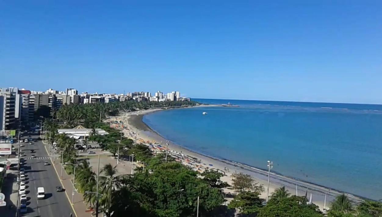Na Beira Mar De Pajucara- Edif Neo- Apartamento Quarto E Sala- Tem Varanda - Vista Lateral Do Mar- Rua Julio Plech Filho 60 Esquina Com Avenida Doutor Antonio Gouveia - Consumo Eletrico E Pago No Ckeck-Out 1Kwh E 1,35 Reias Maceió Eksteriør bilde